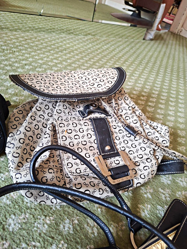 Guess beige black logo - beige, &