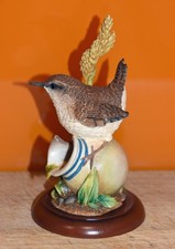 Border Fine Arts Resin Wren on  Pot  on wooden base A8778 - 14 cms high