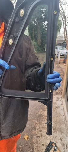 Bmw quarter window glass - bmw,