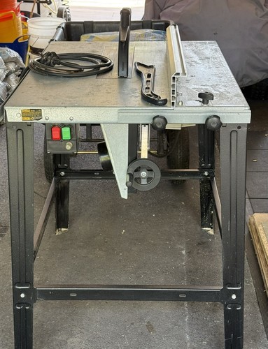 Dewalt table ripsaw 240v no - dewalt, (no