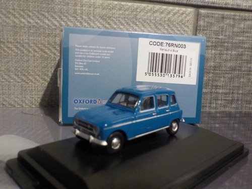 Renault blue model cars - ,