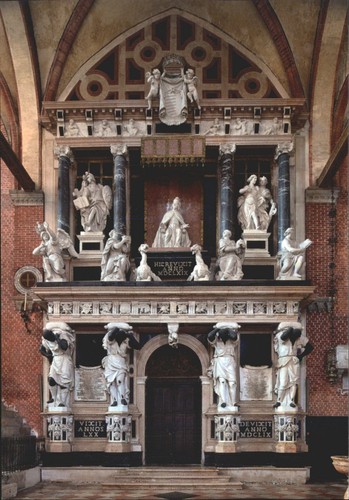 Monument doge giovanni - monument, to
