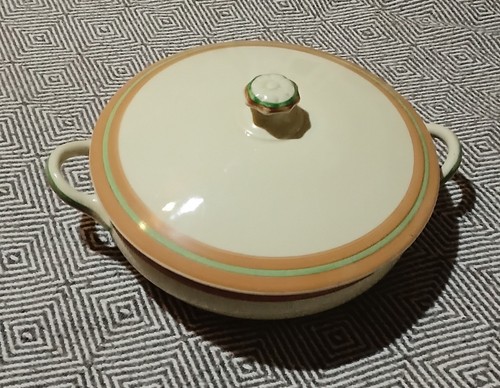 Clarice cliff newport pottery - cliff,