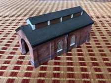 Scenecraft Bachmann G Farish N Gauge Red Brick Single Road Engine Shed 42-007