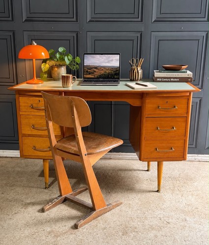 Vintage mid century modernist - mid,