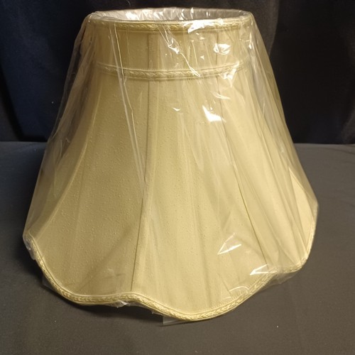 Pale yellow traditional - yellow,