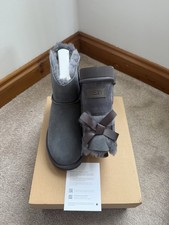 GENUINE UGG BOOTS W MINI