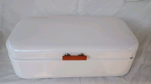 Large vintage enameled bread - large,