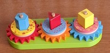 Wooden Cog Wheels Shape Sorter With 12 Pieces