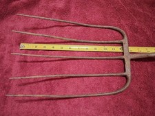 Vintage 5 Prong Tine Hay