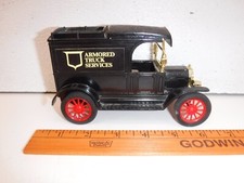ERTL 1913 Ford Model T Van