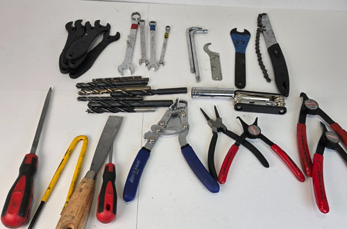 Mixed job lot - lot, tools