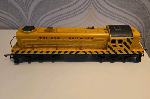 Triang r155 yellow - triang, bo-b0