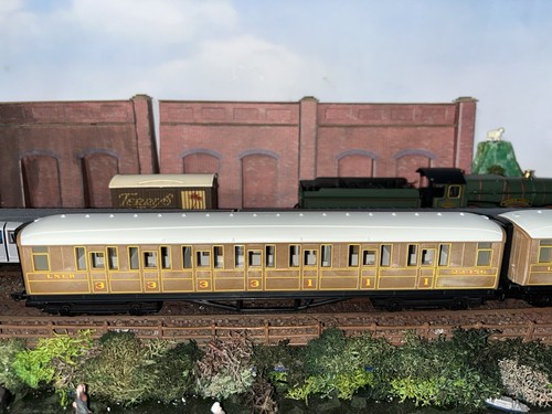 Hornby gauge lner teak - oo,