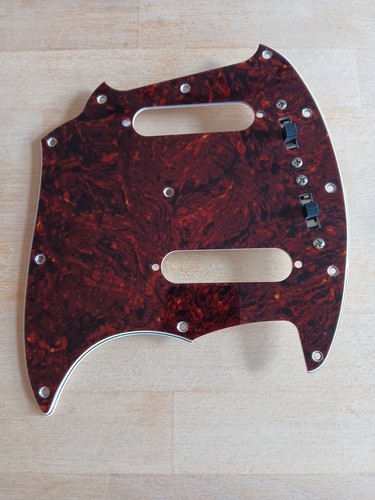 Fender mustang pickguard - fender,