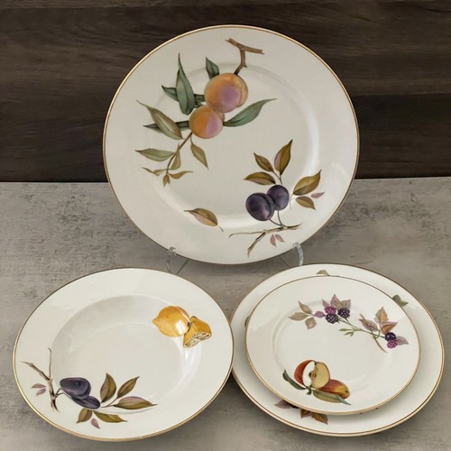 Royal worcester evesham gold - worcester,