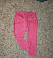 SoundStyle Women's Red Pants