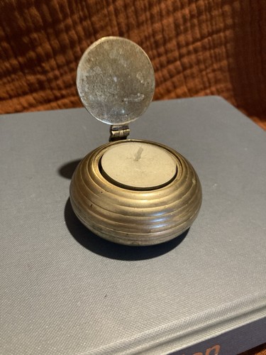 Silver toned ashtray candle - a,