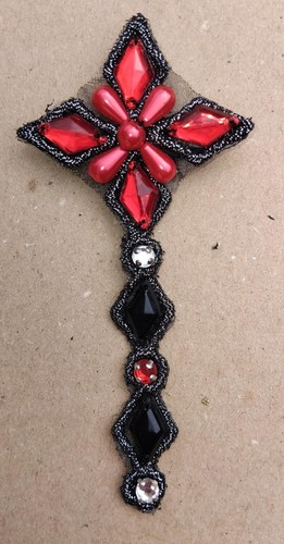 Red black brooch - red,