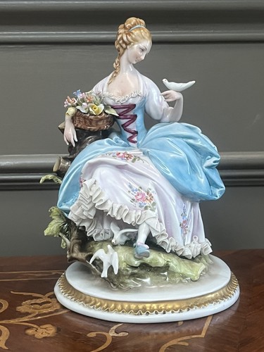 Rare capodimonte dresden lace - ,