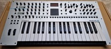 ROLAND GAIA-2 Synthesizer