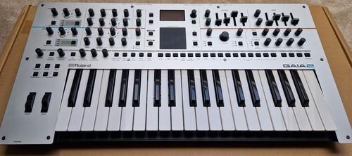Roland gaia synthesizer - roland,