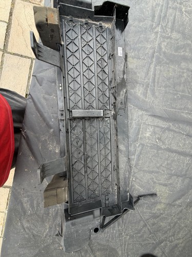 Jaguar pace front - front, radiator