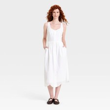 Women's Sleeveless Button-Up