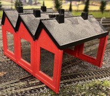 HORNBY OO GAUGE R146 MODERN ENGINE SHED - BOXED