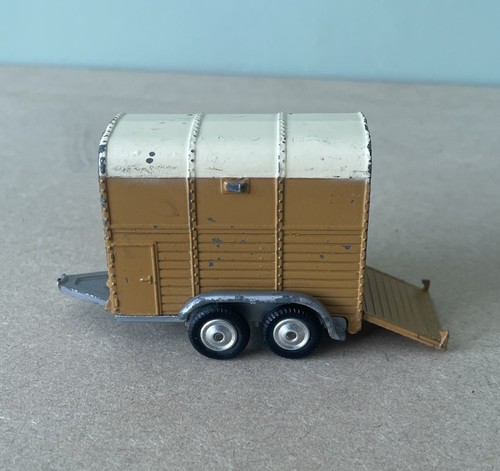 Vintage corgi toys 102 - 102, brown