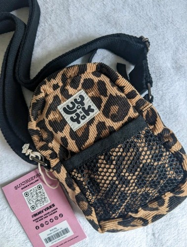 Bnwt lucy yak brady - &, in