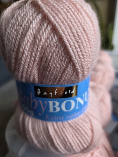 Hayfield baby bonus extra - ,