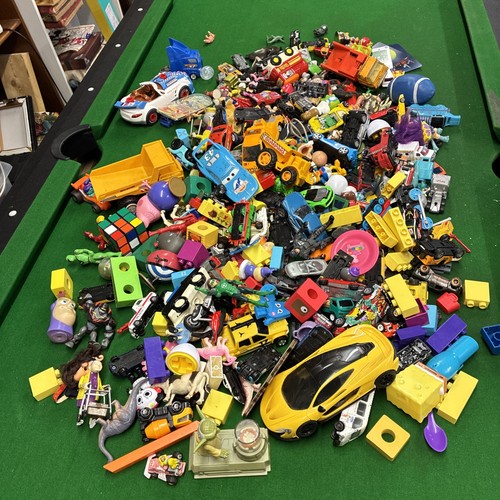 Job lot off mixed toys - off, large
