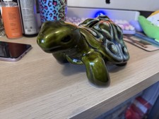 TRENTHAM ART WARE POTTERY- CERAMIC TORTOISE MONEY BOX & STOPPER (No-327) VINTAGE