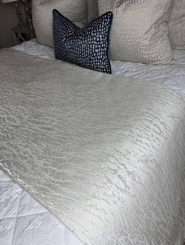 Ivory marble bed - marble, runner
