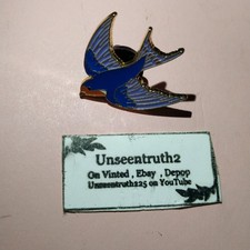 The Swooping Robin Enamel