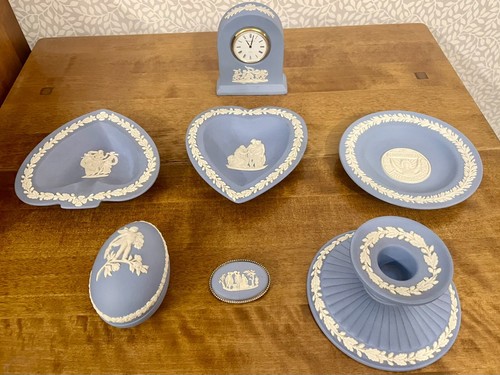 Set wedgewood jasperware - of,
