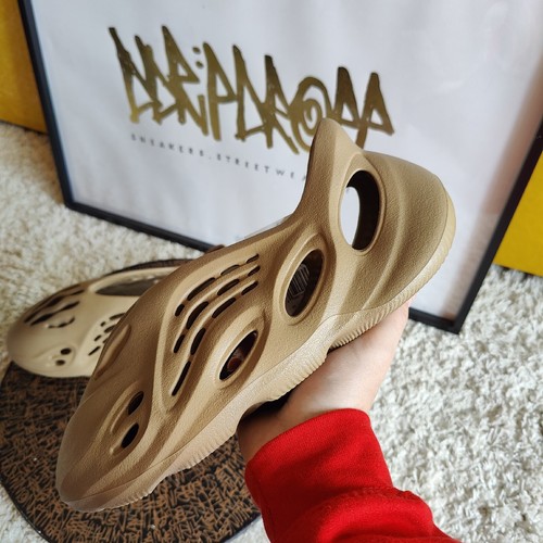 Adidas yeezy foam rnr clay - adidas,