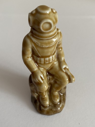 Wade whimsies aquarium - wade, 'diver'