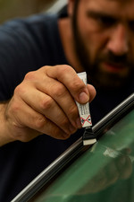 BLACK GLASS PRIMER PAINT FOR