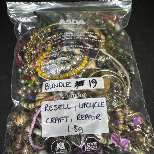 8kg costume jewellery job - 1.8kg,