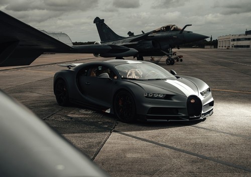Bugatti chiron with jet - bugatti,