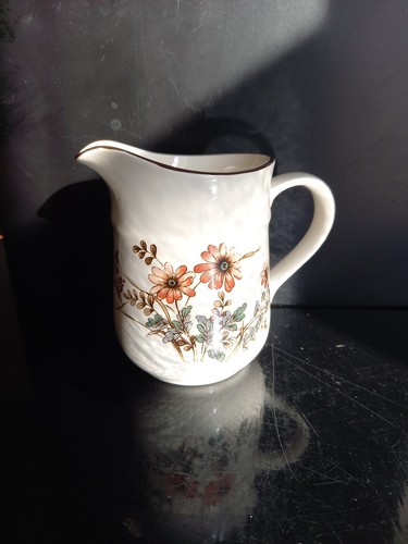 Arklow pottery jug honeystone - arklow,