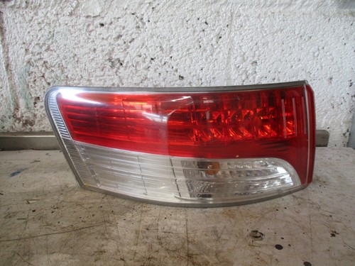 Toyota avensis left - toyota, tail