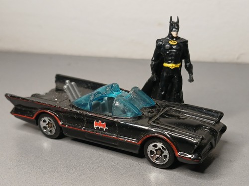 Hot wheels series batmobile - hot,