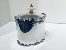 Quality Hamilton & Inches