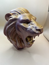 Lion Head Inlet Feature For