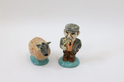 Salt pepper pair shaker - salt,