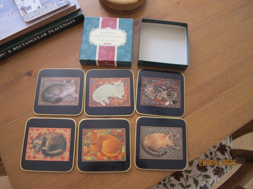 Cloverleaf coasters with - x,
