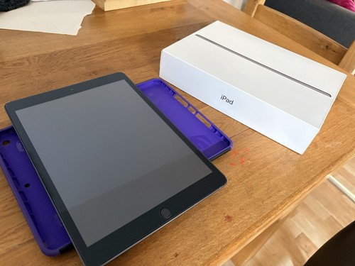 Apple ipad gen 32gb - ipad, space